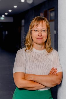 Frau Zug-Schmitz Fachleiterin Gesellschaftswissenschaft und Demokratiebildung